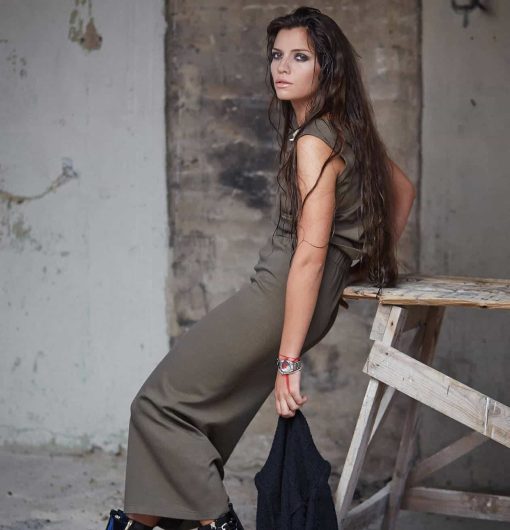 beautiful-brunette-woman-sitting-on-chair-A2KRG6A.jpg